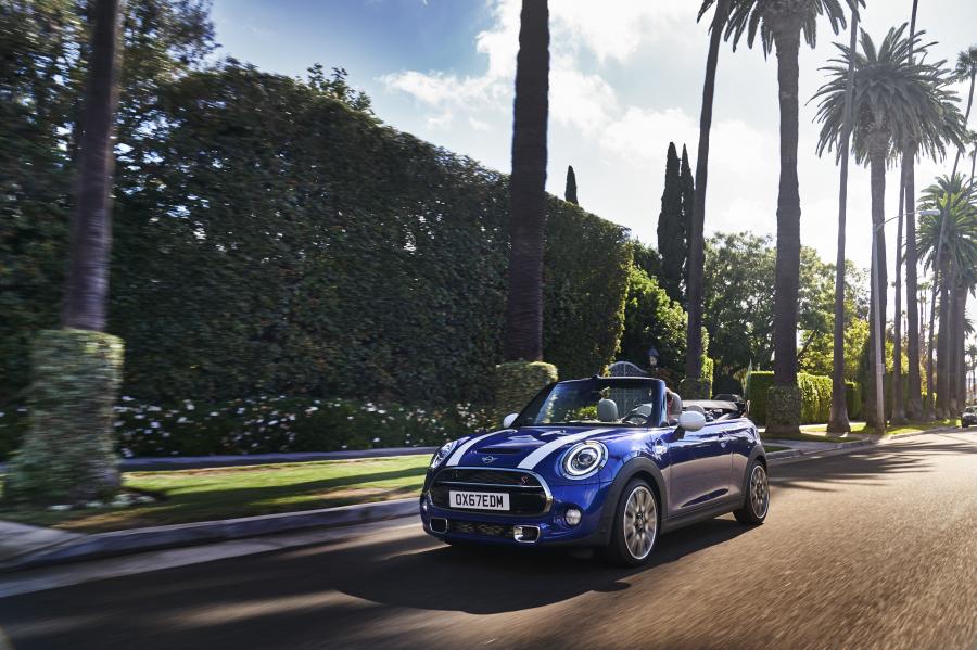  Mini Cooper S Cabrio (F57) 2018 года  (WW) (фото 12 из 222)